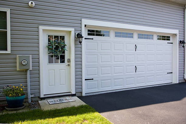24/7 Emergency Garage Door Panel Replacement experts in Culloden, WV